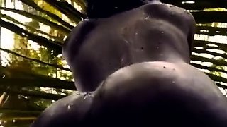 Public Flashing Of Big Natural Tits In The Moment Of Escape