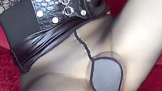 A Quick Handjob and Cum on Nylon