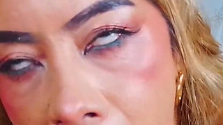 Latina in Red Is Coming in Spurts