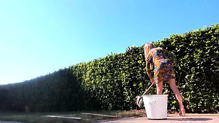 Amateur blonde slut outdoor banging following picnic