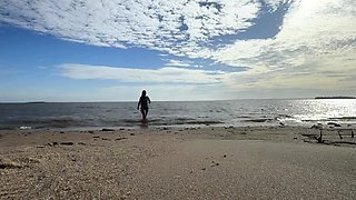 I did a delicious squirt on a deserted paradise beach