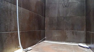 Masturbating blonde plays with her toy and cant get enough