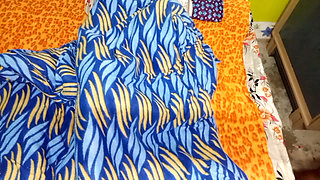 Bhabhi rajai mein nangi leti thi.