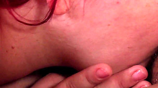 Redheaded BBW Sucked the Tattooed Chubby Girl's Hairy Pussy