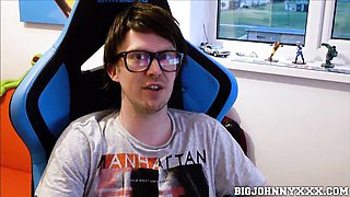 Pin-up Valentina and Big's babysitter action