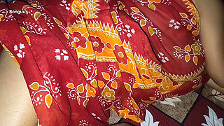 Desi Aunty Sharing bed Wet creamy Pussy Hot Sex