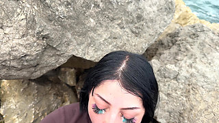 I Go with My Stepbrother to Spend the Day at the Beach and We End up Fucking Between the Rocks