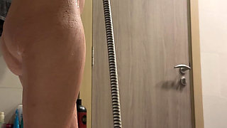 Intimate Shaving in the Bathtub