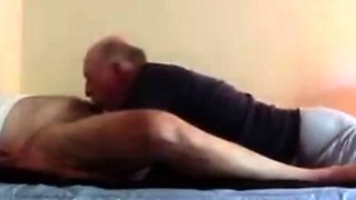 Amateur Opa schluckt gerne