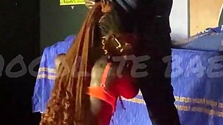 Watching This Bull Perform, Seeing the Bulge in His Pants Got Me Hot Sucked Him off Right on Stage!