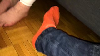 Sexy College Teen Takes Off Runners and Dirty Socks to