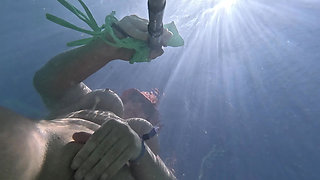 Girl Swimming Naked Underwater No Panties