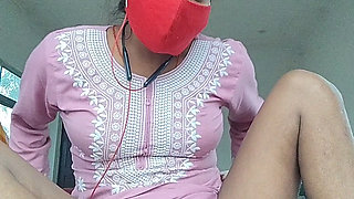 Desi sister hard fingering lonely in stepmom room