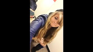 Amateur teen loves toys in her ass