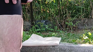 Jerk off in Garden