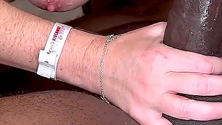 Tis the Season for Holiday Pussy