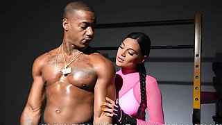 Bigger Stronger Hornier Faster!.Mona Azar / Brazzers