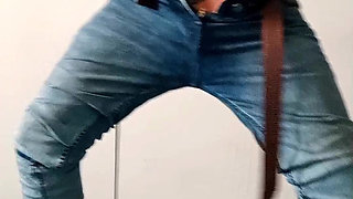 DANCING TO SENORITA
