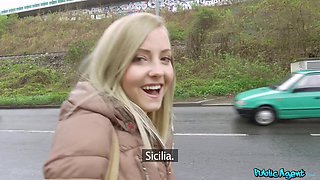 Student Actress Screwed Outside 1 - Public Agent