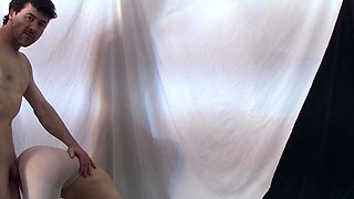 Casting Erin Electra