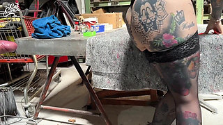 Amazing Threesome!! Double Penetration and Mega Cumshot!