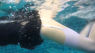 Seamless sex- pool dare