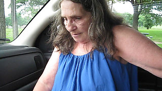 got to mouth fuck my pimp husbands cock in the truck woo i got alot of over flow in my mouth full of cum