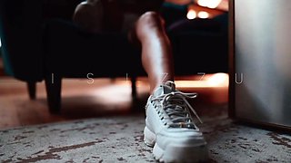 Small titted brunette teen fingering on the bed