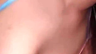 Gravure Idol Behind-the-scenes in Okinawa, a Daring off-camera Moment Captured Discreetly 2nd