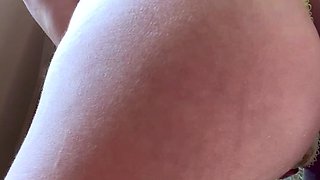 amateur raintree03 flashing ass on live webcam