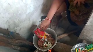 Very hot sex indian cooks aunty