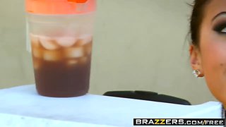 Brazzers - Big Tits in sports - Jayden Lee and Johnny Sins -