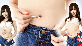 She Cleans It, Smells It, Smiles - Tae's Belly Button Fetish POV