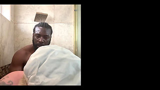 Shower Sucking Dick