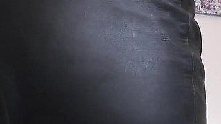 Be My Leather-clad Ass Sniffer! Lady Victoria Valente
