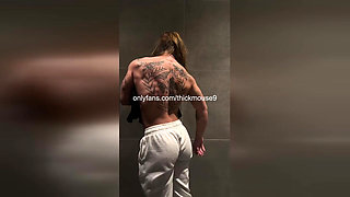 Muscle 18yo Fisting Leak Gym Live