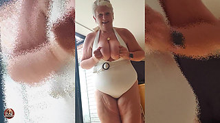 Trying Out My New Swimwear