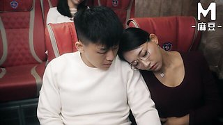 Classy Song Nan Yi - threesome clip - AsiaM