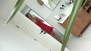 849 Her Hid Secrets Are Revealed by a Stranger