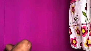 pide dormirse conmigo y termina llenándome de semen