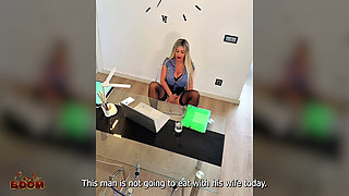 Secretary gets her boss to fuck her in the office before a meeting - Carla Boom & Sergio Lagos