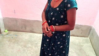 Desi Bhabhi Fucked Hardcore by Indian Village Devar While Taking Bath Real Homemade Video