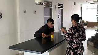 I Seduce My Stepbrother Until I Convince Him to Fuck Me.