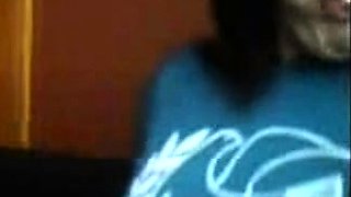 Safada mete coisas na bunda - webcam amadora anal