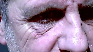 Milf Amy take all from the glory hole.