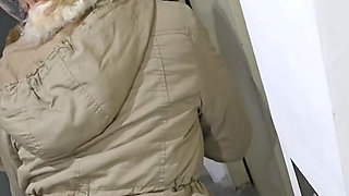 Argentinian Girl Has Sex in the Parking Lot