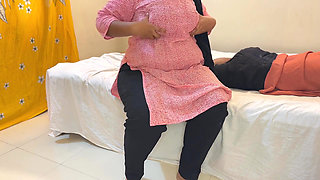 Teen 18yo Wearing Glasses Hot Stepmom in Stepson's Bed at Midnight Cheating on Husband!