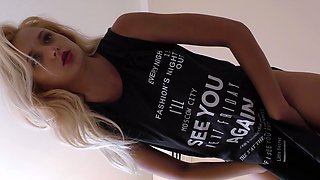 Blonde Girl Uses Pink Dildo Machine to Make Herself Cum Hard