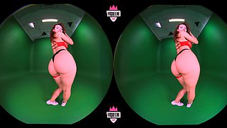 amateur raintree03 flashing ass on live webcam