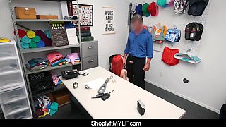 Mayors wifey shoplifts pearls up her cunny and bangs guard